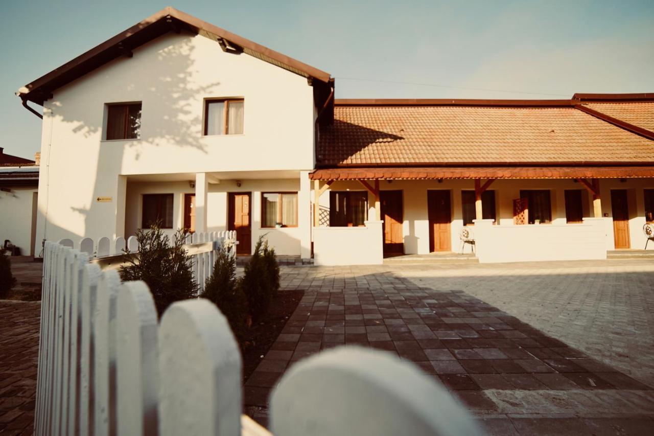 Pensiunea Rustic Хунедоара Экстерьер фото